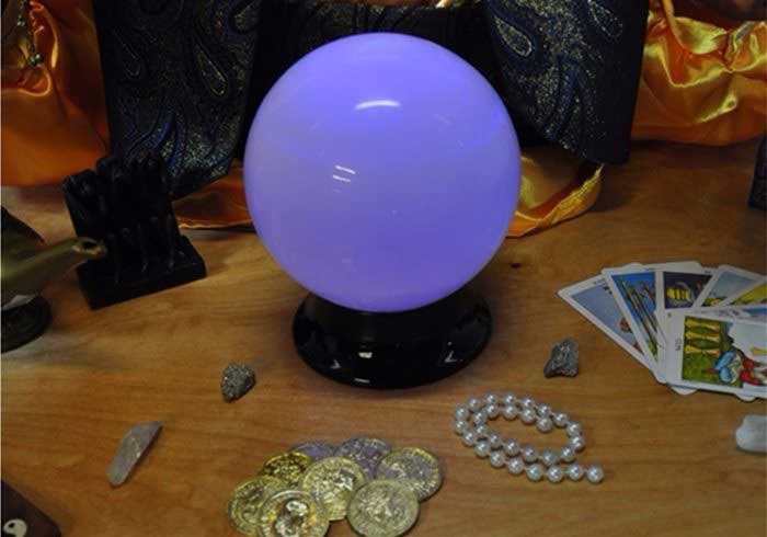 Zoltar arcade machine crystal ball