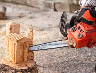 Man Chainsaw Carving