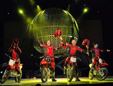 Globe of Death and riders