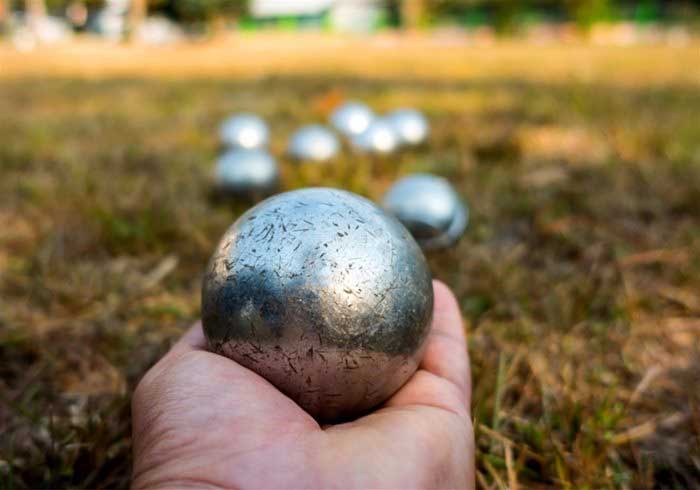 playing boules