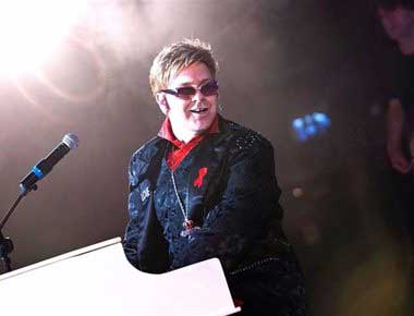 Image of an Elton John Lookalike
