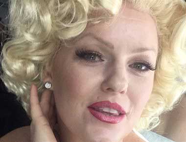 A lookalike of Marilyn Monroe