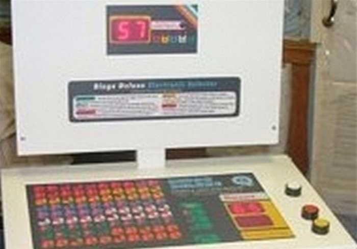 The front of the electronic bingo machine