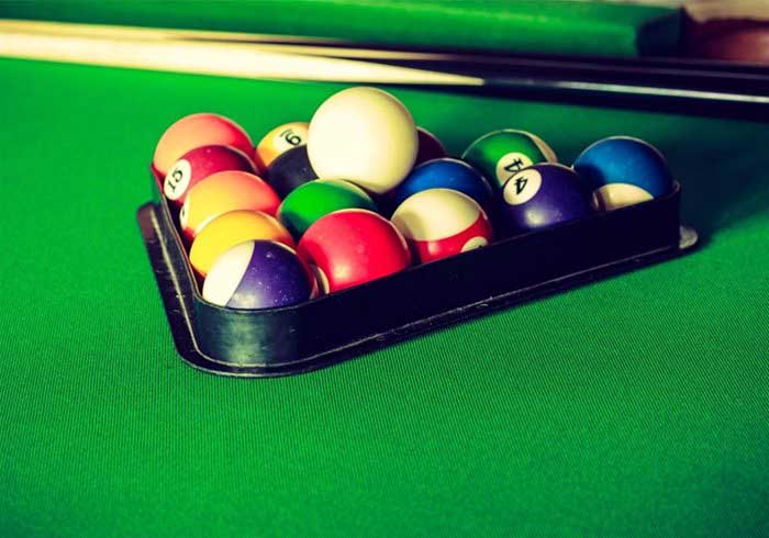Pool Table cues and balls