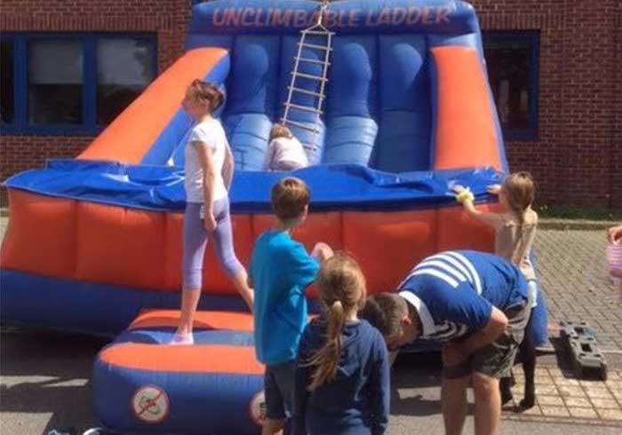 Unclimbable Ladder inflatable